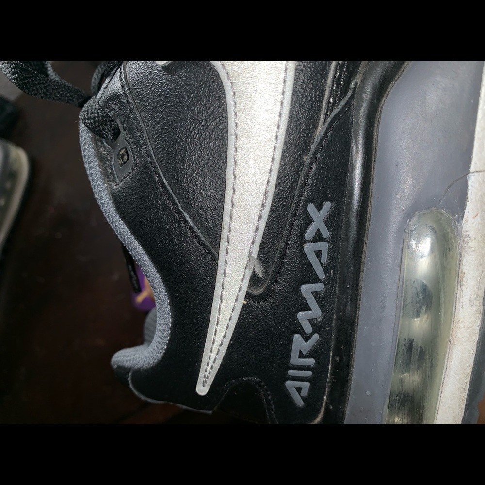 Shoes - Picture 4 of 5